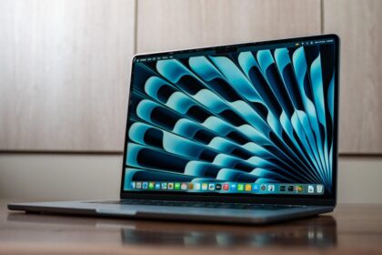 Apple Quietly Brings Back the M4 MacBook Air (2025) for Holiday Clearance After a Long Sellout
